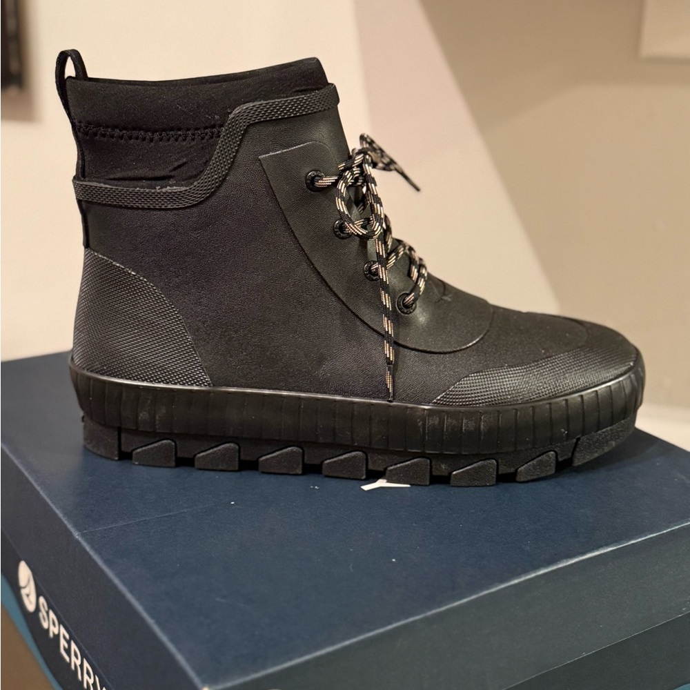 Sperry Torrent Lace Up Rub Black Winter & Rain Boots
